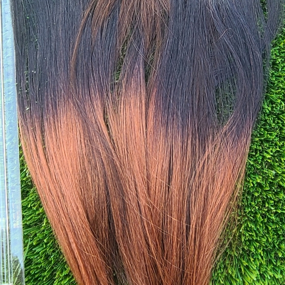 16 inch Real Hair Brown Clip in Hair Extensions🍫 Very Easy to Apply Yourself 🌱 - Picture 5 of 8